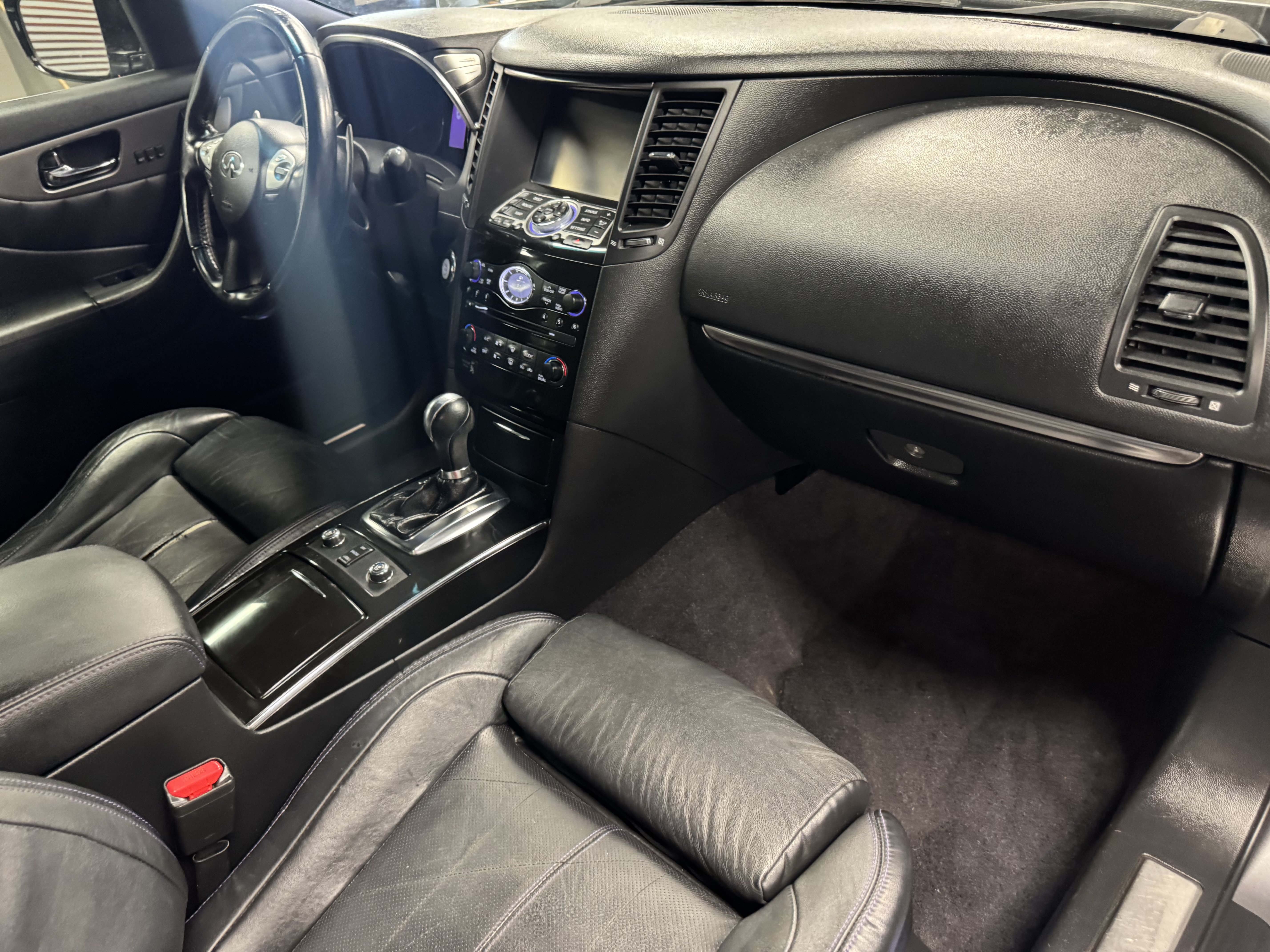 Used 2015 INFINITI QX70 2WD w/ Premium Package image 15