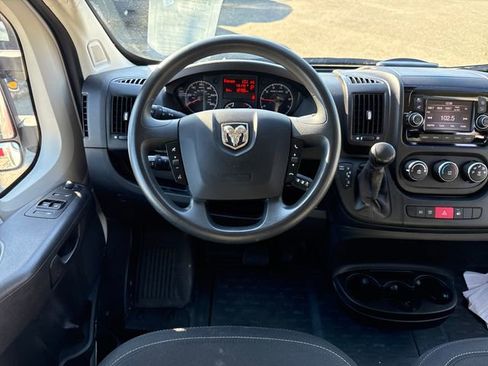 Used 2021 RAM ProMaster 2500 w/ Convenience Group FWD image 17