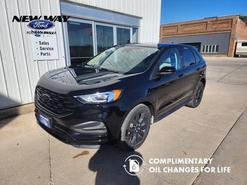 Used 2022 Ford Edge SE w/ Black Appearance Package image 1