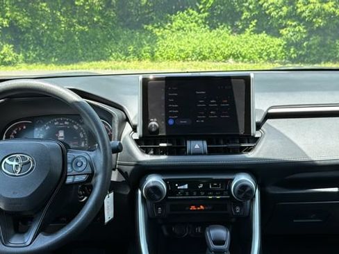 Certified 2024 Toyota RAV4 LE AWD/4WD image 24