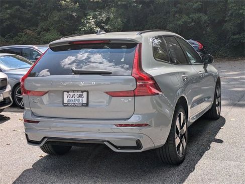 Certified 2025 Volvo XC60 T8 Plus w/ Protection Package Premier image 7