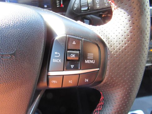 Used 2024 Ford Escape ST-Line image 23