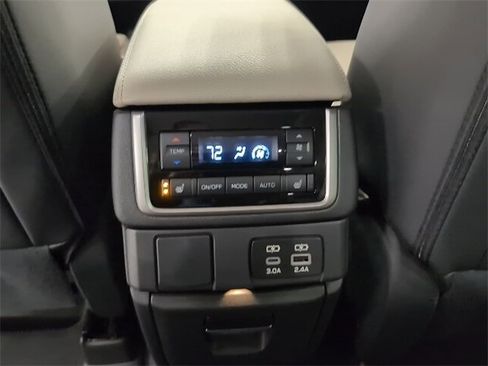 New 2025 Subaru Ascent Limited image 14