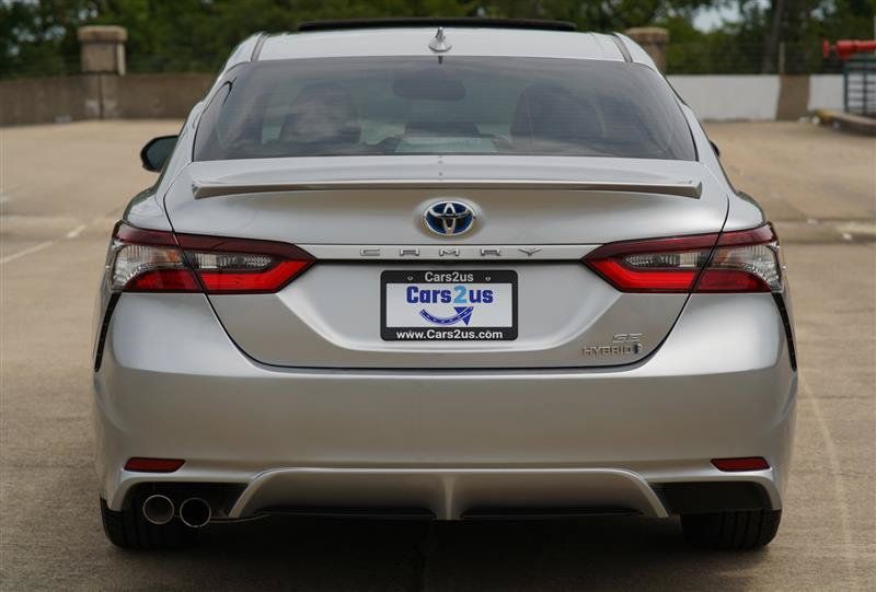 Used 2024 Toyota Camry SE w/ Audio Upgrade Package FWD image 4