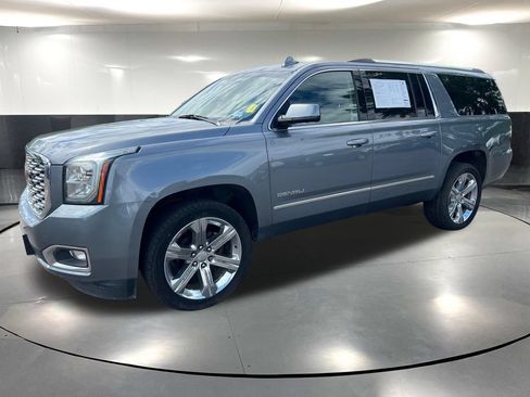 Used 2020 GMC Yukon XL Denali w/ Denali Ultimate Package AWD/4WD image 12