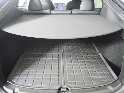 Used 2023 Tesla Model Y Long Range image 16