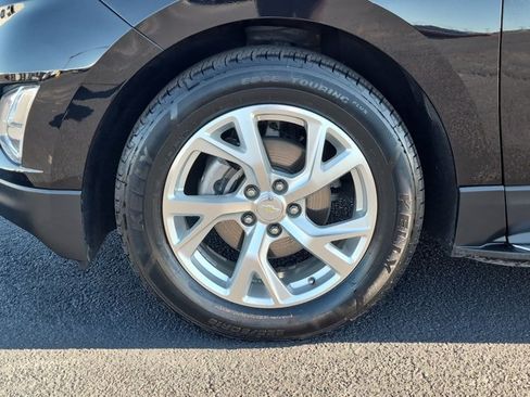 Used 2018 Chevrolet Equinox Premier FWD image 21