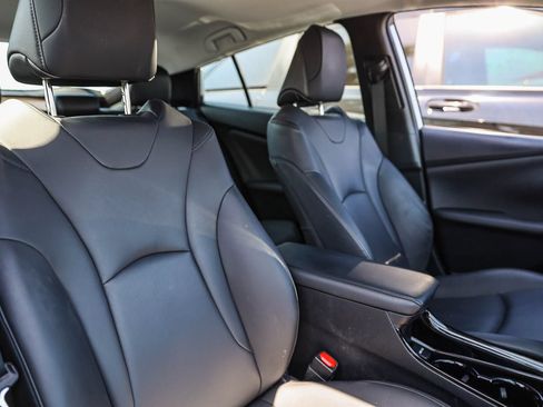 Certified 2021 Toyota Prius XLE w/ Advanced Technology Package FWD image 21