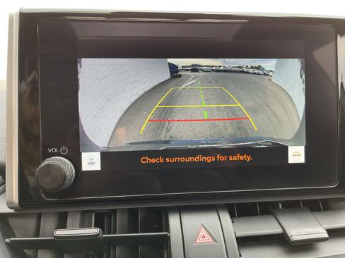 Used 2023 Toyota RAV4 SE image 14