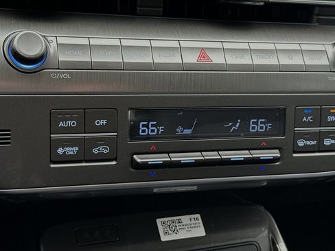 New 2025 Hyundai Kona SEL image 22