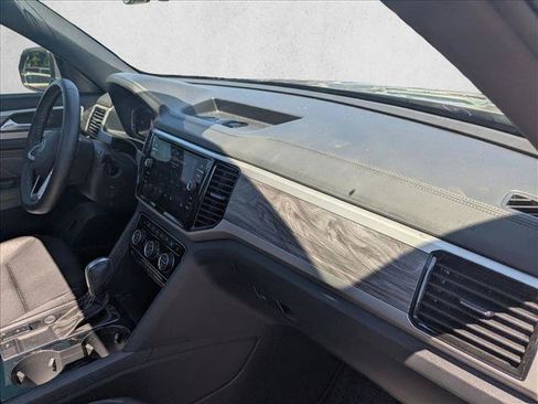 Used 2023 Volkswagen Atlas Cross Sport SE w/ Panoramic Sunroof Package FWD image 20