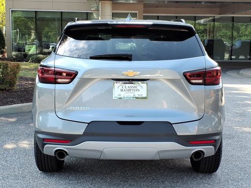 Used 2024 Chevrolet Blazer LT w/ Convenience Package FWD image 9