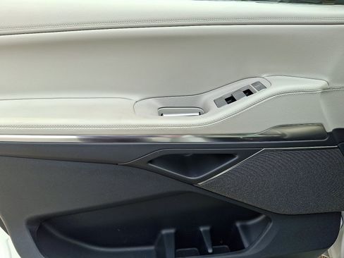 Certified 2025 Lincoln Navigator Reserve AWD/4WD image 11