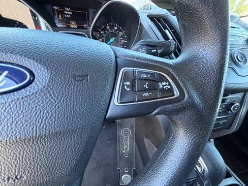 Used 2018 Ford Escape SE FWD image 23