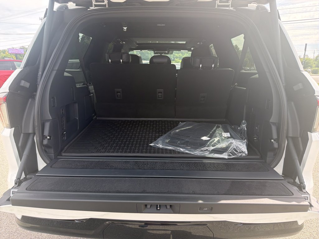 New 2027 Lincoln Navigator L Reserve w/ Jet Appearance Package AWD/4WD image 9