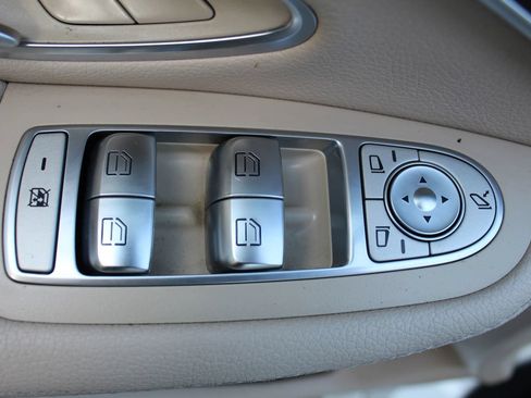 Used 2016 Mercedes-Benz C 300 Sedan image 32