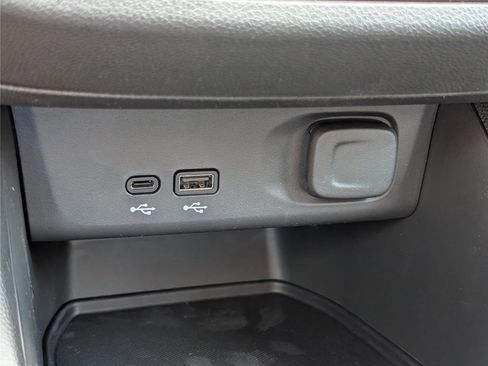 New 2026 Buick Envista Sport Touring FWD image 21