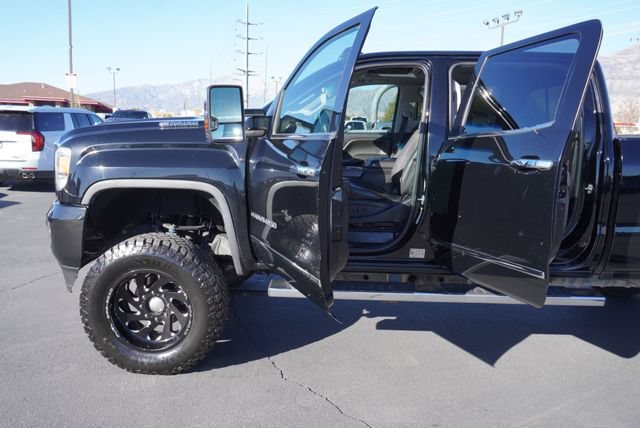 Used 2018 GMC Sierra 3500 Denali AWD/4WD image 21