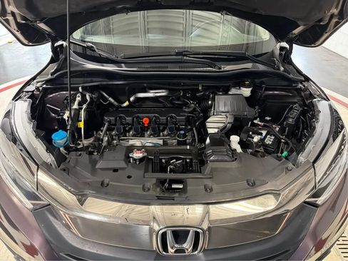 Used 2021 Honda HR-V EX image 11