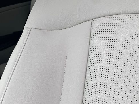 New 2026 Kia Sportage EX image 13