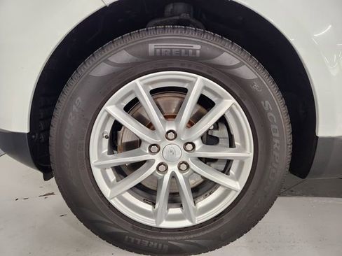 Used 2017 Land Rover Range Rover Sport SE AWD/4WD image 8