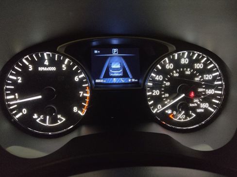 Used 2020 Nissan Pathfinder Platinum FWD image 23
