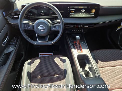 Used 2025 Nissan Kicks SR FWD image 13