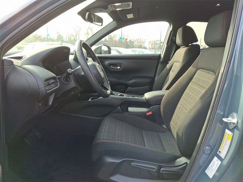 Used 2024 Honda HR-V Sport image 13