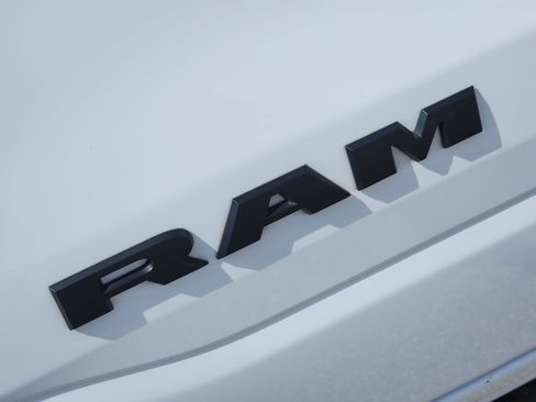 Used 2025 RAM 1500 Limited AWD/4WD image 12