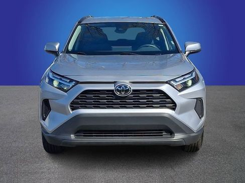 Used 2025 Toyota RAV4 XLE image 2