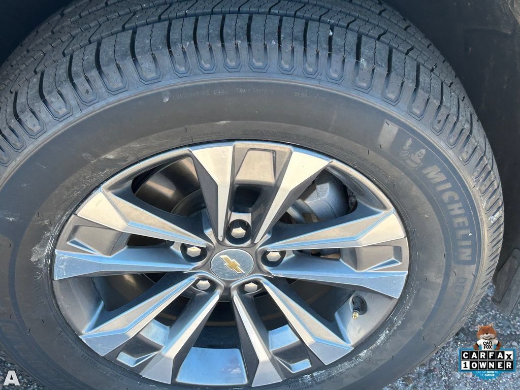 Used 2025 Chevrolet Equinox LT AWD/4WD image 10