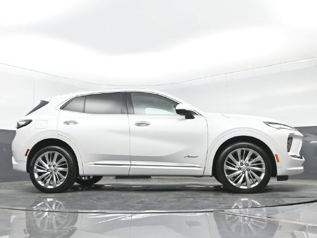 Used 2025 Buick Envision Avenir AWD/4WD image 26
