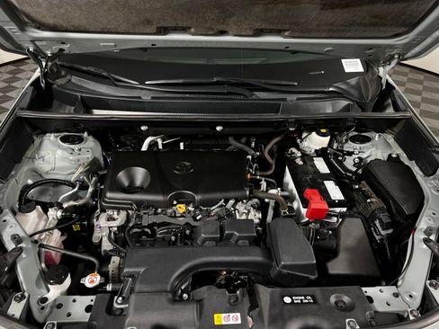 Certified 2022 Toyota RAV4 XLE FWD image 9