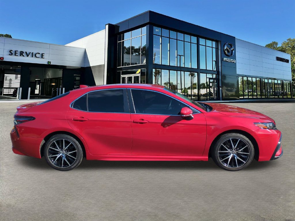 Used 2023 Toyota Camry SE w/ Convenience Package FWD image 3