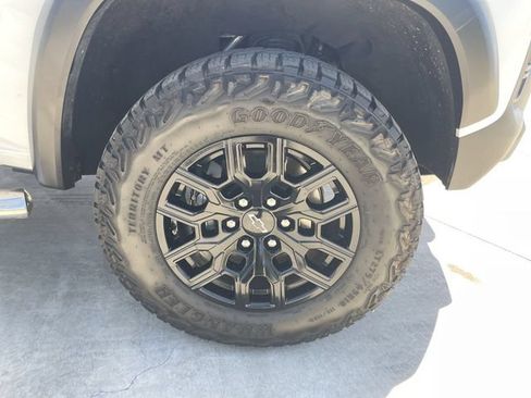 Used 2023 Chevrolet Colorado Trail Boss w/ LPO, Skid Plate Package AWD/4WD image 32