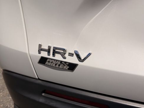 Used 2023 Honda HR-V LX image 25