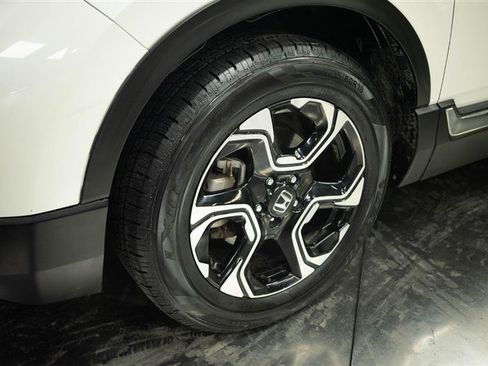 Used 2018 Honda CR-V Touring image 4