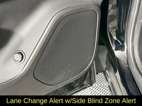 Used 2024 Chevrolet Blazer LT w/ Convenience Package image 25