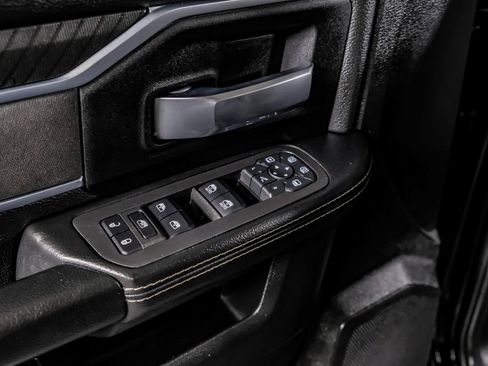 Used 2025 RAM 2500 Big Horn AWD/4WD image 34