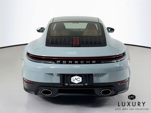Used 2025 Porsche 911 Carrera RWD image 7