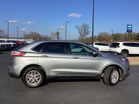 Used 2024 Ford Edge SEL image 5