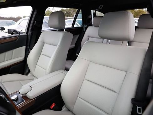 Used 2013 Mercedes-Benz E 350 4MATIC Wagon image 9