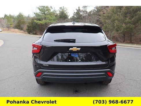 Certified 2024 Chevrolet Trax LS w/ Driver Confidence Package image 6