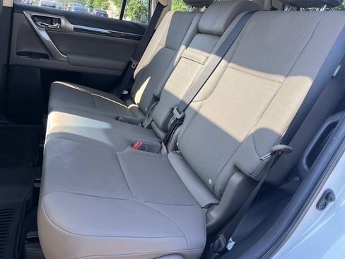 Used 2020 Lexus GX 460 Premium w/ Premium Package AWD/4WD image 23