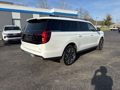 New 2026 Ford Expedition Max Platinum w/ Platinum Ultimate Package AWD/4WD image 3