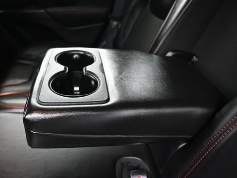 Used 2019 Jeep Cherokee Trailhawk AWD/4WD image 33