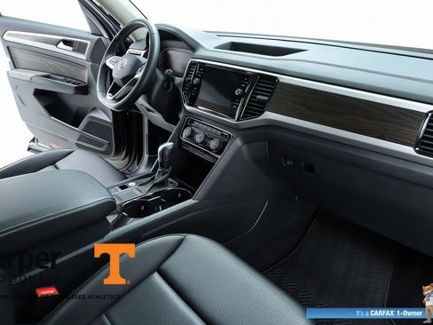 Used 2023 Volkswagen Atlas SE image 33
