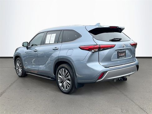 Used 2020 Toyota Highlander Platinum image 5