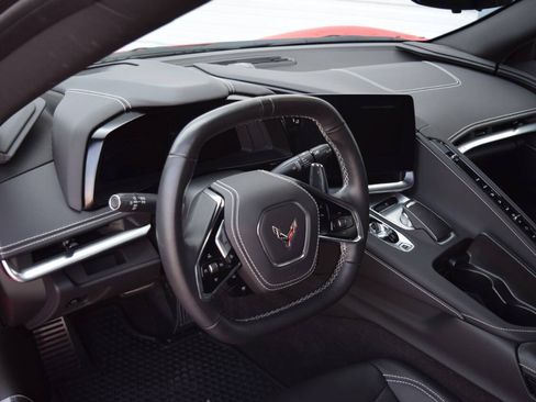 Used 2025 Chevrolet Corvette Stingray Coupe w/ Z51 Performance Package RWD image 28