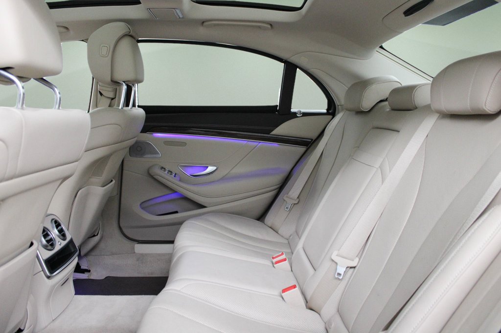 Used 2017 Mercedes-Benz S 550 Sedan image 26